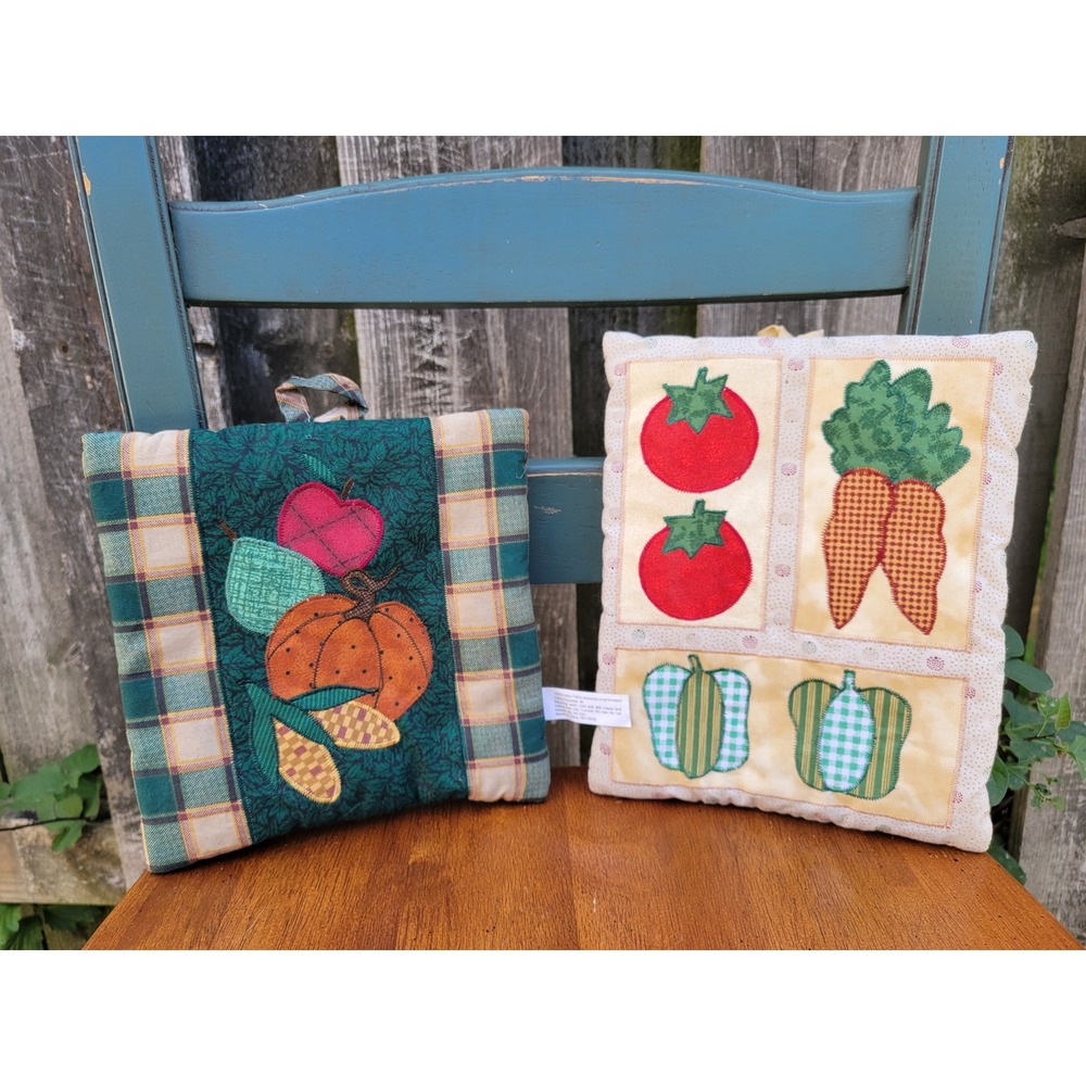 Vintage Cottagecore Quilted Pot Holder Set Harvest Vegetable Garden Retro Farm